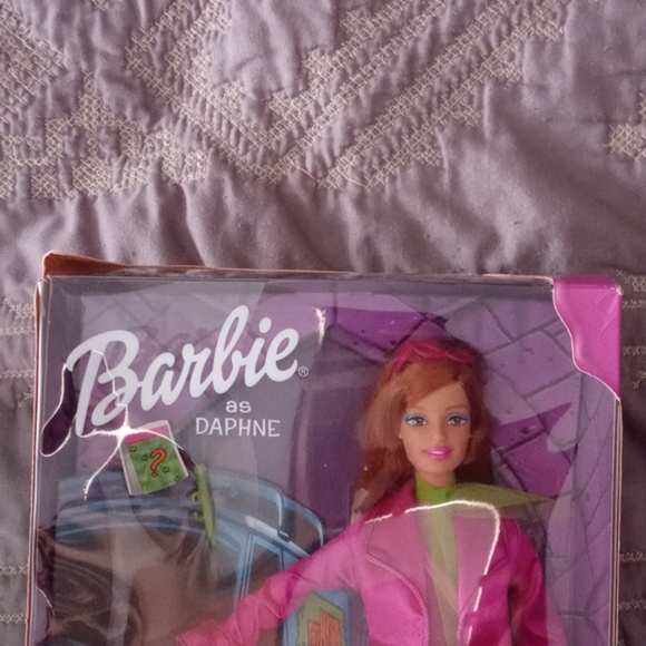 Scooby Doo Barbie as Daphne and 2 Mystery Machines - Picture 5 of 10